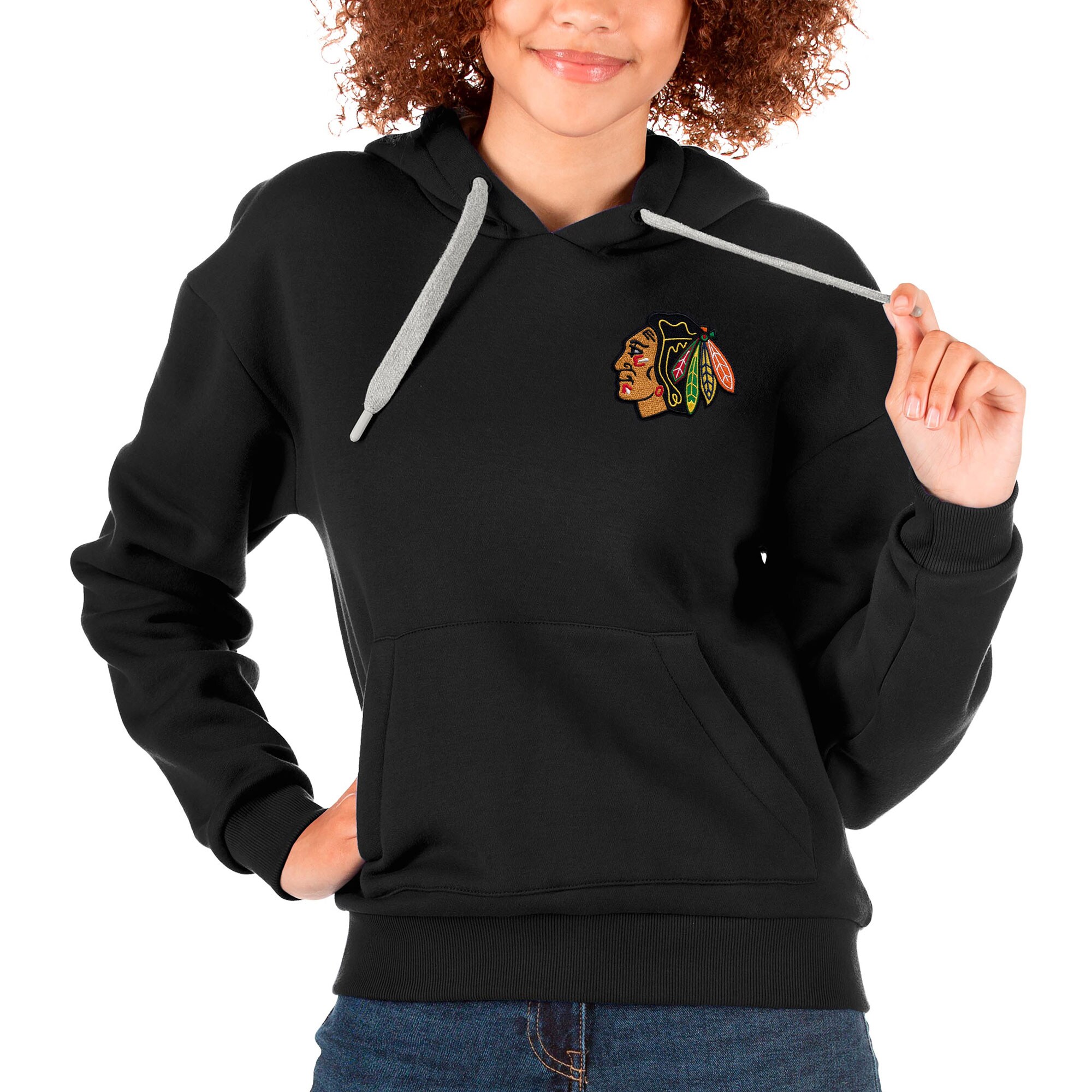 Women's Chicago Blackhawks Antigua Black Primary Logo Victory Pullover Hoodie